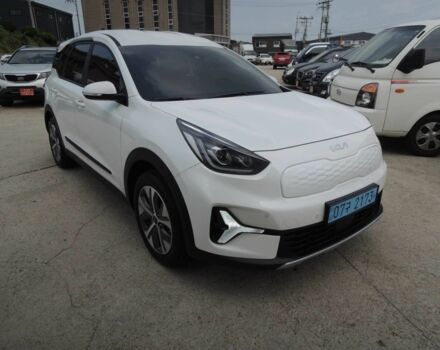 Белый Киа Niro, объемом двигателя 0 л и пробегом 18 тыс. км за 23200 $, фото 5 на Automoto.ua