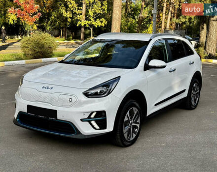 Белый Киа Niro, объемом двигателя 0 л и пробегом 44 тыс. км за 24600 $, фото 4 на Automoto.ua