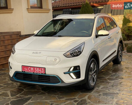 Белый Киа Niro, объемом двигателя 0 л и пробегом 21 тыс. км за 21999 $, фото 2 на Automoto.ua