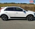 Белый Киа Niro, объемом двигателя 1.58 л и пробегом 47 тыс. км за 28000 $, фото 3 на Automoto.ua