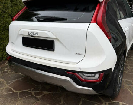 Білий Кіа Niro, об'ємом двигуна 1.58 л та пробігом 40 тис. км за 35000 $, фото 3 на Automoto.ua