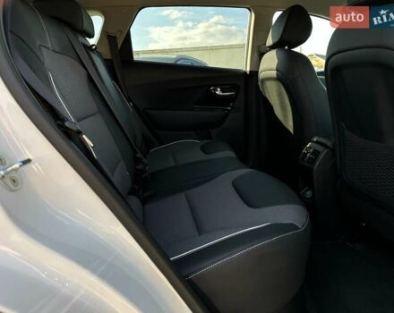 Білий Кіа Niro, об'ємом двигуна 0 л та пробігом 31 тис. км за 24800 $, фото 93 на Automoto.ua