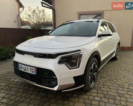 Білий Кіа Niro, об'ємом двигуна 0 л та пробігом 90 тис. км за 25300 $, фото 2 на Automoto.ua