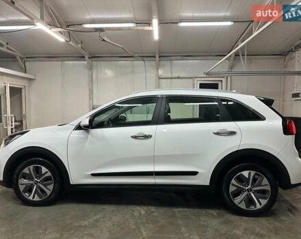 Белый Киа Niro, объемом двигателя 0 л и пробегом 52 тыс. км за 24300 $, фото 15 на Automoto.ua
