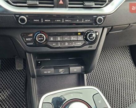 Белый Киа Niro, объемом двигателя 0 л и пробегом 131 тыс. км за 19999 $, фото 21 на Automoto.ua