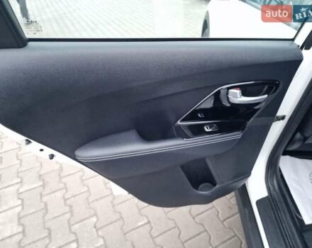 Білий Кіа Niro, об'ємом двигуна 0 л та пробігом 107 тис. км за 20600 $, фото 33 на Automoto.ua