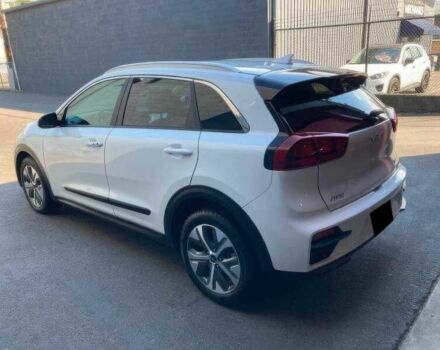 Белый Киа Niro, объемом двигателя 0 л и пробегом 35 тыс. км за 14500 $, фото 6 на Automoto.ua