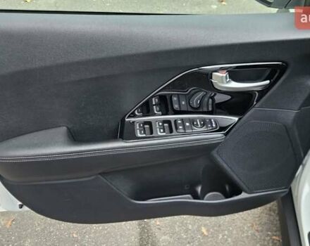 Белый Киа Niro, объемом двигателя 0 л и пробегом 131 тыс. км за 19999 $, фото 27 на Automoto.ua