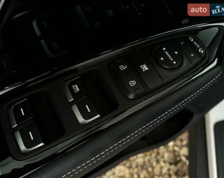 Белый Киа Niro, объемом двигателя 0 л и пробегом 52 тыс. км за 24300 $, фото 3 на Automoto.ua