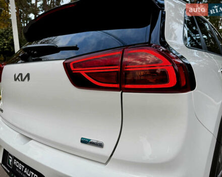 Белый Киа Niro, объемом двигателя 0 л и пробегом 44 тыс. км за 24600 $, фото 28 на Automoto.ua