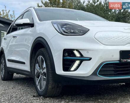 Білий Кіа Niro, об'ємом двигуна 0 л та пробігом 55 тис. км за 23526 $, фото 9 на Automoto.ua