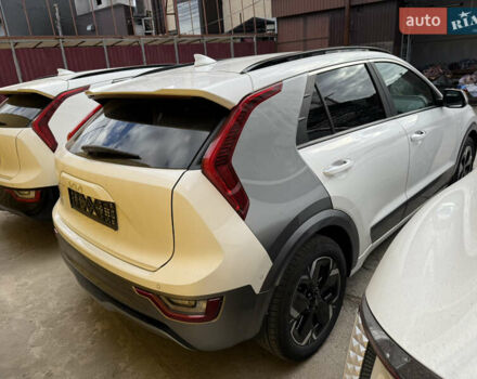 Белый Киа Niro, объемом двигателя 0 л и пробегом 26 тыс. км за 26500 $, фото 3 на Automoto.ua