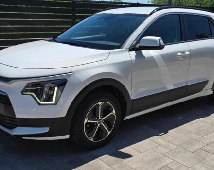 Білий Кіа Niro, об'ємом двигуна 1.6 л та пробігом 57 тис. км за 16500 $, фото 2 на Automoto.ua