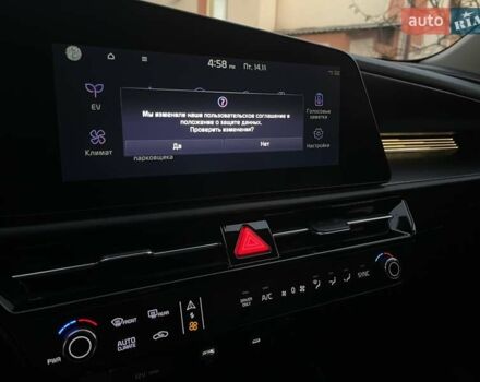 Білий Кіа Niro, об'ємом двигуна 0 л та пробігом 90 тис. км за 25300 $, фото 35 на Automoto.ua