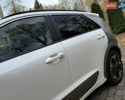 Білий Кіа Niro, об'ємом двигуна 0 л та пробігом 85 тис. км за 26899 $, фото 22 на Automoto.ua