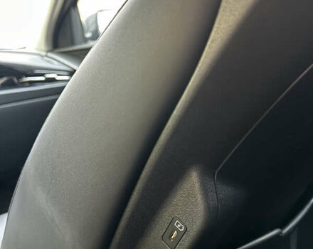 Белый Киа Niro, объемом двигателя 0 л и пробегом 120 тыс. км за 20000 $, фото 23 на Automoto.ua