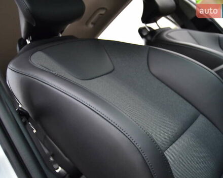 Белый Киа Niro, объемом двигателя 0 л и пробегом 33 тыс. км за 27999 $, фото 105 на Automoto.ua