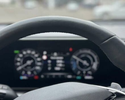 Киа Niro 2023 в Черкассах на Automoto.ua Белый Киа Niro, объемом двигателя 0 л и пробегом 81 тыс. км за 27400 $, фото 16 на Automoto.ua