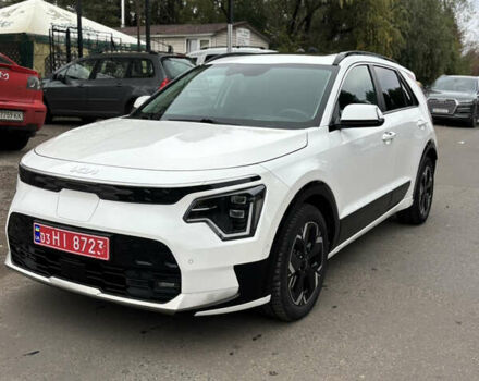 Киа Niro 2023 в Черкассах на Automoto.ua Белый Киа Niro, объемом двигателя 0 л и пробегом 81 тыс. км за 27400 $, фото 2 на Automoto.ua