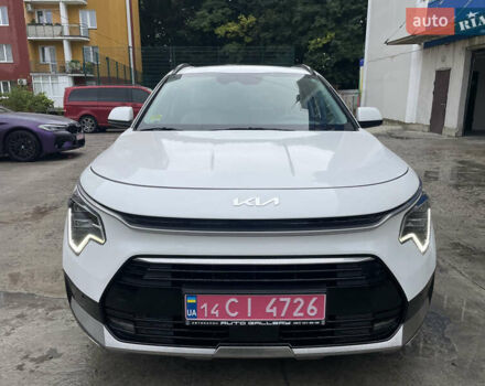 Білий Кіа Niro, об'ємом двигуна 1.6 л та пробігом 15 тис. км за 25900 $, фото 6 на Automoto.ua