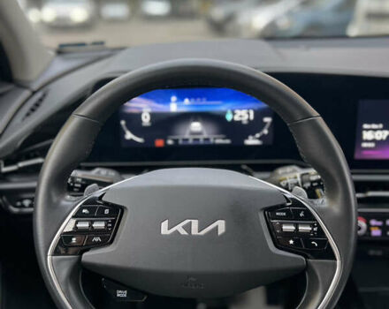 Белый Киа Niro, объемом двигателя 0 л и пробегом 120 тыс. км за 20000 $, фото 28 на Automoto.ua