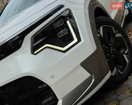 Білий Кіа Niro, об'ємом двигуна 0 л та пробігом 85 тис. км за 26899 $, фото 13 на Automoto.ua