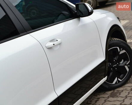 Белый Киа Niro, объемом двигателя 0 л и пробегом 33 тыс. км за 27999 $, фото 65 на Automoto.ua