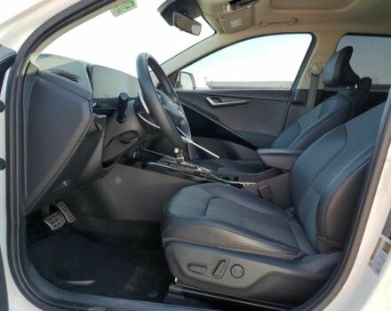 Білий Кіа Niro, об'ємом двигуна 1.6 л та пробігом 101 тис. км за 5700 $, фото 6 на Automoto.ua