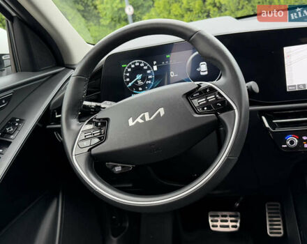 Киа Niro 2023 в Дрогобыче на Automoto.ua Белый Киа Niro, объемом двигателя 0 л и пробегом 57 тыс. км за 23850 $, фото 102 на Automoto.ua
