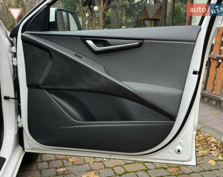 Білий Кіа Niro, об'ємом двигуна 0 л та пробігом 85 тис. км за 26899 $, фото 145 на Automoto.ua