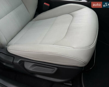 Білий Кіа Niro, об'ємом двигуна 0 л та пробігом 85 тис. км за 26899 $, фото 149 на Automoto.ua