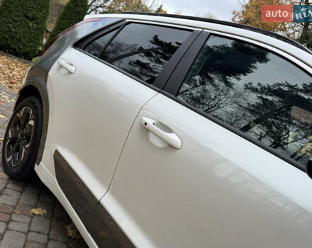 Білий Кіа Niro, об'ємом двигуна 0 л та пробігом 85 тис. км за 26899 $, фото 48 на Automoto.ua