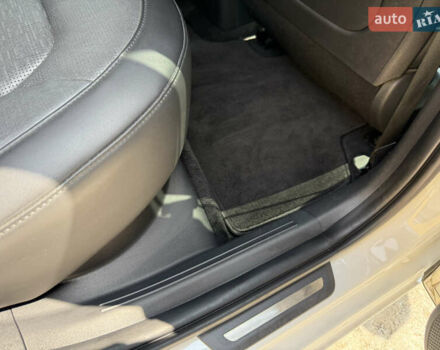 Киа Niro 2023 в Умани на Automoto.ua Белый Киа Niro, объемом двигателя 0 л и пробегом 83 тыс. км за 24600 $, фото 37 на Automoto.ua