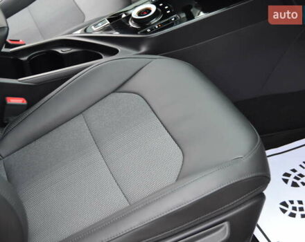 Белый Киа Niro, объемом двигателя 0 л и пробегом 33 тыс. км за 27999 $, фото 104 на Automoto.ua