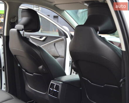 Белый Киа Niro, объемом двигателя 0 л и пробегом 33 тыс. км за 27999 $, фото 102 на Automoto.ua