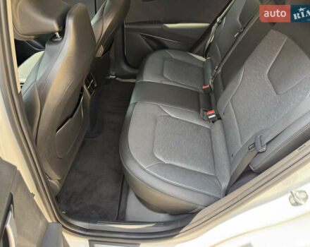 Киа Niro 2023 в Умани на Automoto.ua Белый Киа Niro, объемом двигателя 0 л и пробегом 83 тыс. км за 24600 $, фото 44 на Automoto.ua