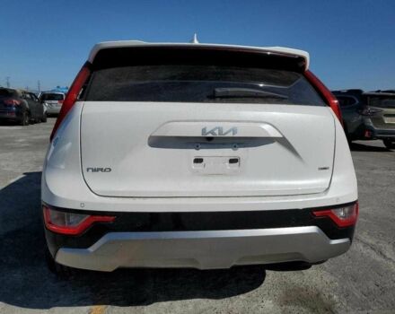 Білий Кіа Niro, об'ємом двигуна 1.6 л та пробігом 101 тис. км за 5700 $, фото 5 на Automoto.ua