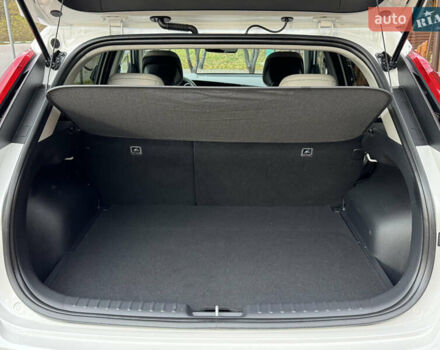 Білий Кіа Niro, об'ємом двигуна 0 л та пробігом 85 тис. км за 26899 $, фото 182 на Automoto.ua