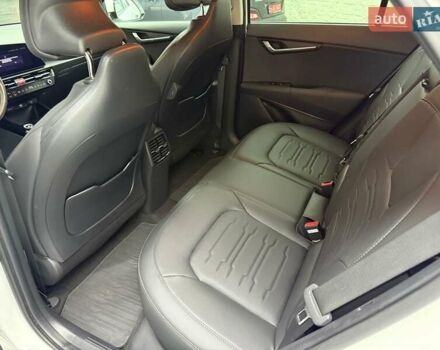 Белый Киа Niro, объемом двигателя 0 л и пробегом 44 тыс. км за 29759 $, фото 33 на Automoto.ua