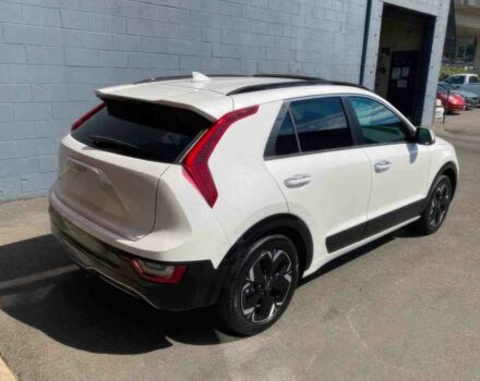 Киа Niro 2023 в Полтаве на Automoto.ua Белый Киа Niro, объемом двигателя 0 л и пробегом 24 тыс. км за 16400 $, фото 5 на Automoto.ua