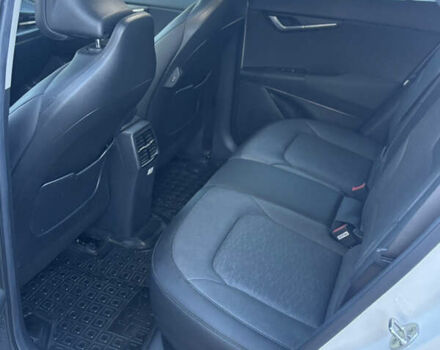 Киа Niro 2023 в Черкассах на Automoto.ua Белый Киа Niro, объемом двигателя 0 л и пробегом 81 тыс. км за 27400 $, фото 18 на Automoto.ua