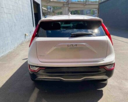 Киа Niro 2023 в Полтаве на Automoto.ua Белый Киа Niro, объемом двигателя 0 л и пробегом 24 тыс. км за 16400 $, фото 4 на Automoto.ua