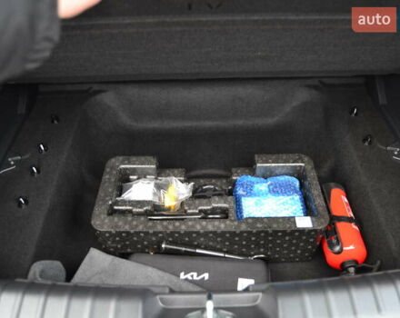 Белый Киа Niro, объемом двигателя 0 л и пробегом 33 тыс. км за 27999 $, фото 98 на Automoto.ua