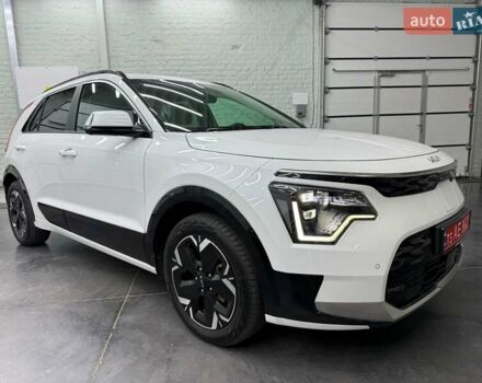 Белый Киа Niro, объемом двигателя 0 л и пробегом 44 тыс. км за 29759 $, фото 1 на Automoto.ua
