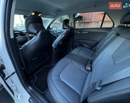 Белый Киа Niro, объемом двигателя 0 л и пробегом 6 тыс. км за 26800 $, фото 2 на Automoto.ua