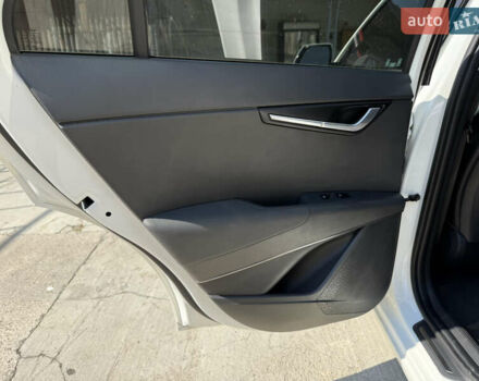 Белый Киа Niro, объемом двигателя 0 л и пробегом 81 тыс. км за 24900 $, фото 45 на Automoto.ua