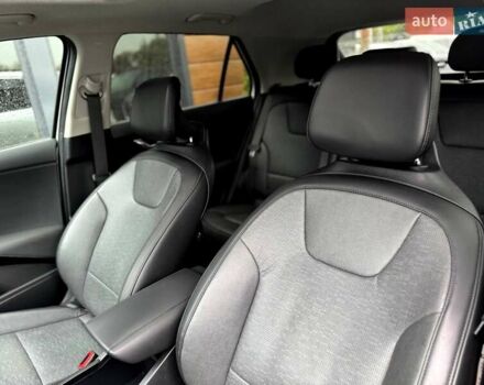 Белый Киа Niro, объемом двигателя 0 л и пробегом 48 тыс. км за 25400 $, фото 52 на Automoto.ua