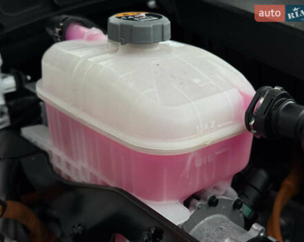 Білий Кіа Niro, об'ємом двигуна 0 л та пробігом 85 тис. км за 26899 $, фото 188 на Automoto.ua