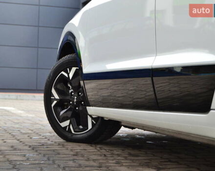 Белый Киа Niro, объемом двигателя 0 л и пробегом 33 тыс. км за 27999 $, фото 36 на Automoto.ua