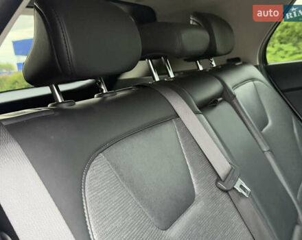 Киа Niro 2023 в Дрогобыче на Automoto.ua Белый Киа Niro, объемом двигателя 0 л и пробегом 57 тыс. км за 23850 $, фото 88 на Automoto.ua